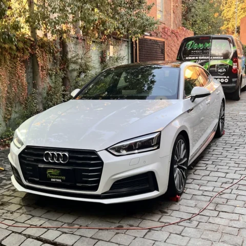 Audi A5 blanco terminado tras el Detailing Preventa de Downing Detail