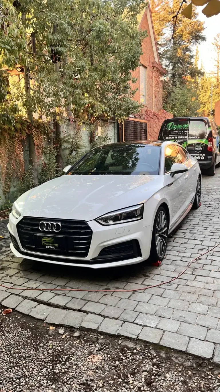 Audi A5 blanco terminado tras el Detailing Preventa de Downing Detail
